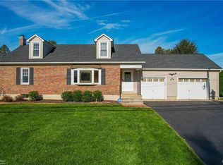 1195 Mosser Ct, Breinigsville, PA 18031