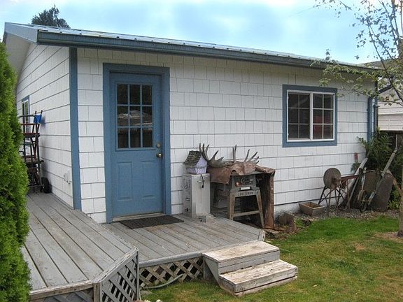 Entry to Garage 
