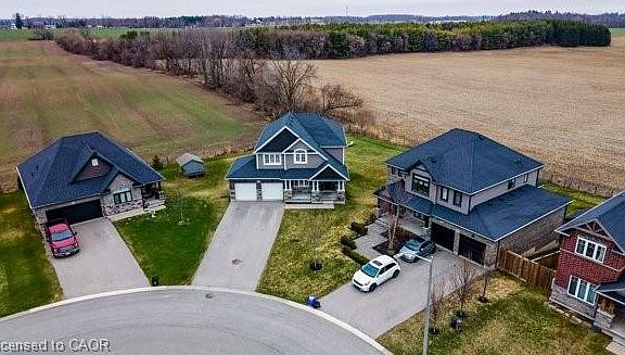3rd image of 307 Poldon Dr