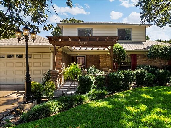 3rd image of 3012 Oak Valley Dr