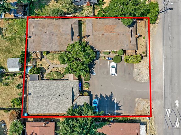 2nd image of 8924 SE Ellis St