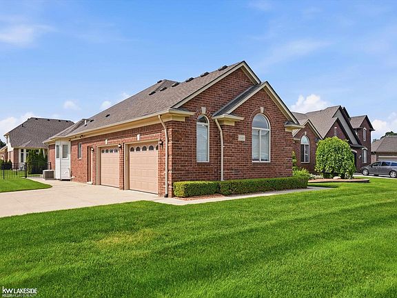 5th image of 15408 Prentice Ct