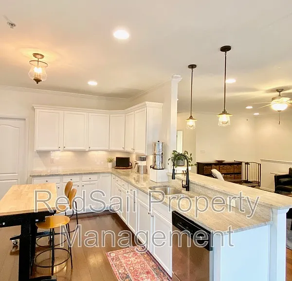 216 S 2nd St — Photo 11
