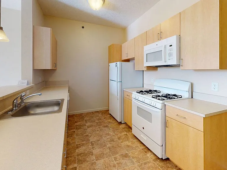 Fieldstream Apartment Homes — Photo 24