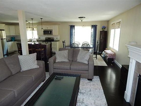 5th image of 10 Sophia Ln