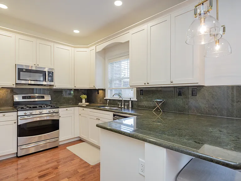 28 Andrew Ct — Photo 14