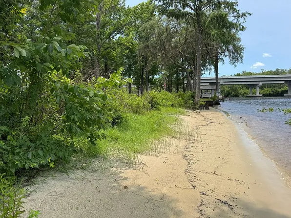 3318 Byron Rd, Green Cove Springs, FL 32043
