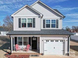 108 Oak Grove St, Kannapolis, NC 28081