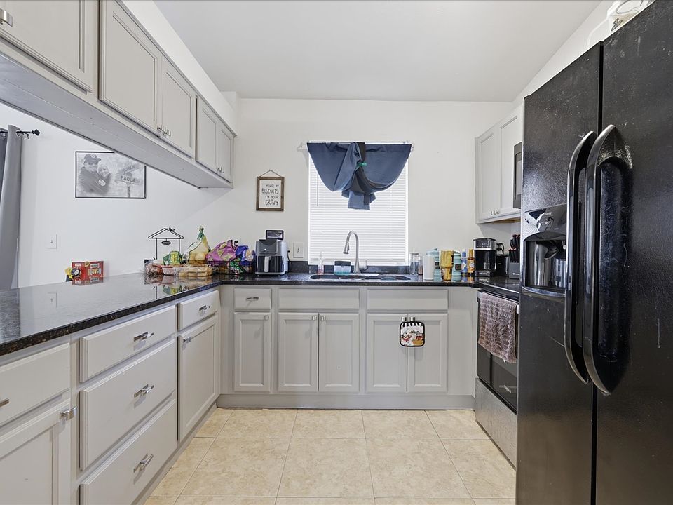 1st image of 440 SW 5th St