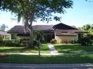 6574 Timber Ln, Boca Raton, FL 33433