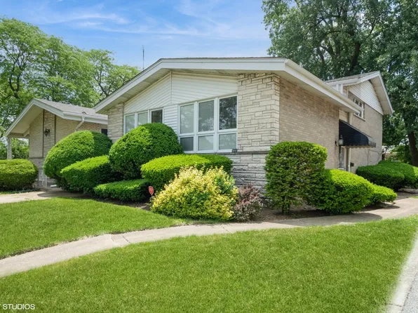 4841 W Lunt Ave, Lincolnwood, IL 60712