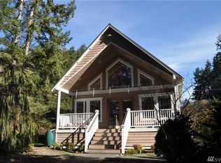 9564 NE Beach Crest Dr, Bainbridge Island, WA 98110