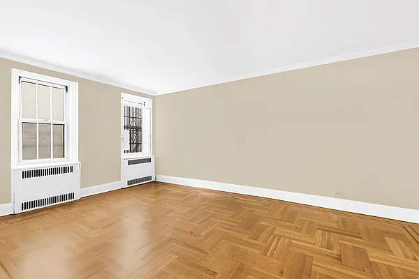 Rented by Cooper & Cooper Real Estate | media 10