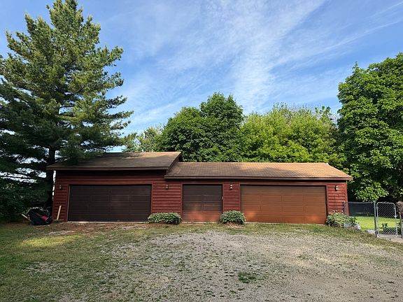 4th image of 737 Searls Rd #A