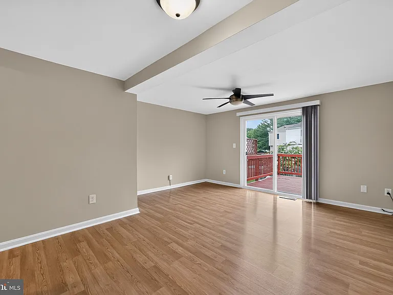 8700 Calvert Cliff Ct — Photo 3
