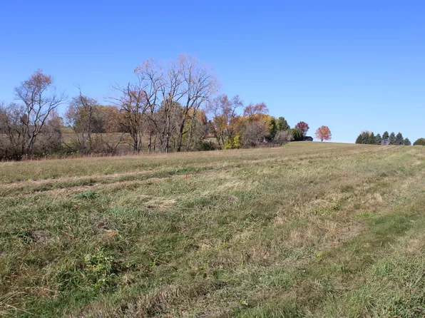 28-8 Colonial Ct, Lanark, IL 61046