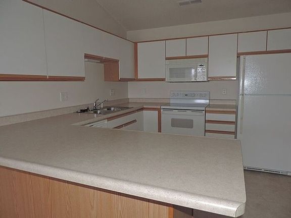4th image of 2857 Coral Ct APT 304