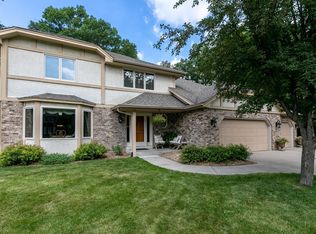 12041 Gantry Ln, Apple Valley, MN 55124