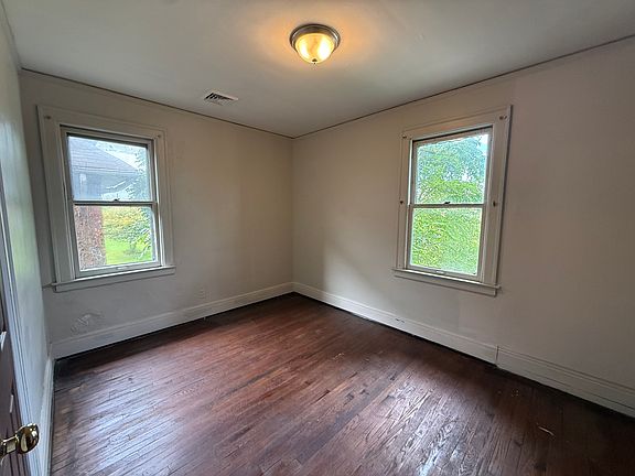 5th image of 3814 Virginia Park St