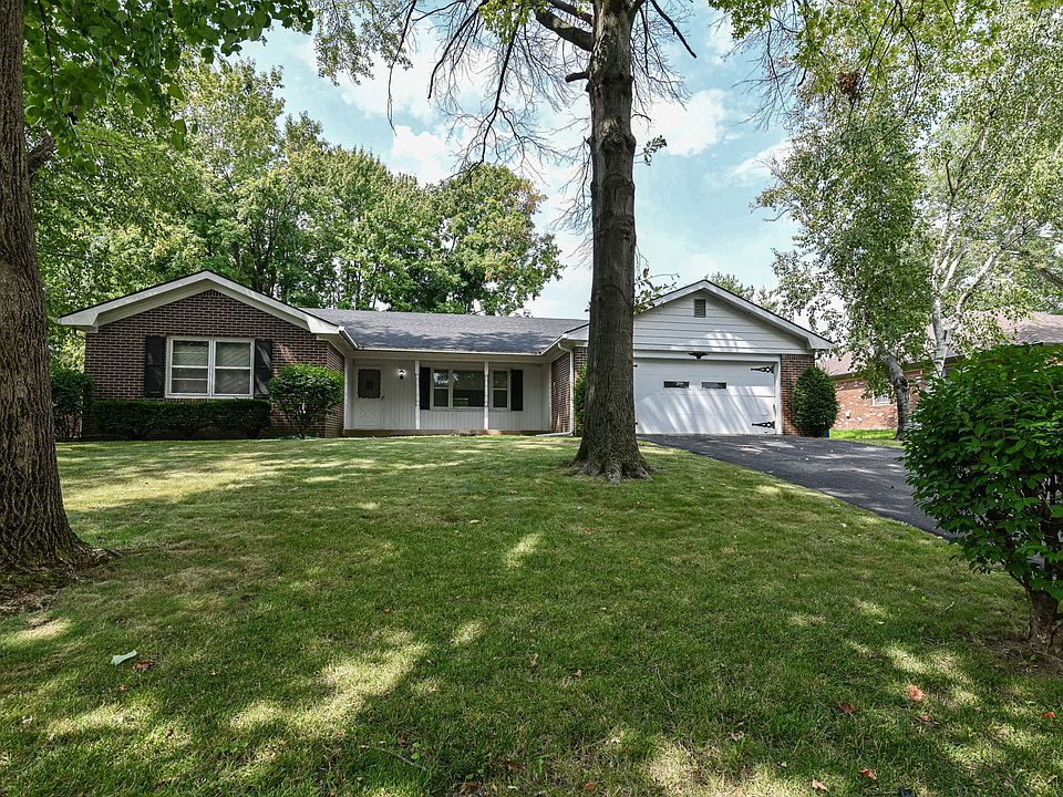1st image of 810 Fernwood Ct