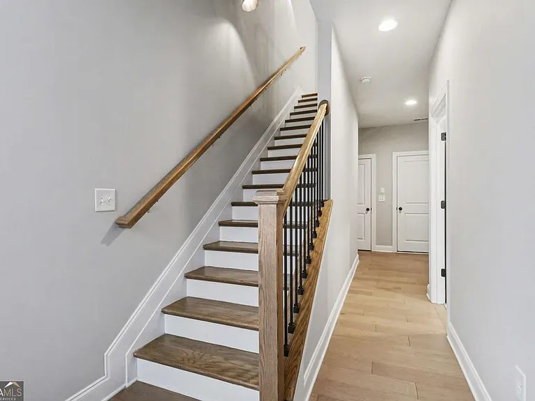 1258 Epping Ln — Photo 24