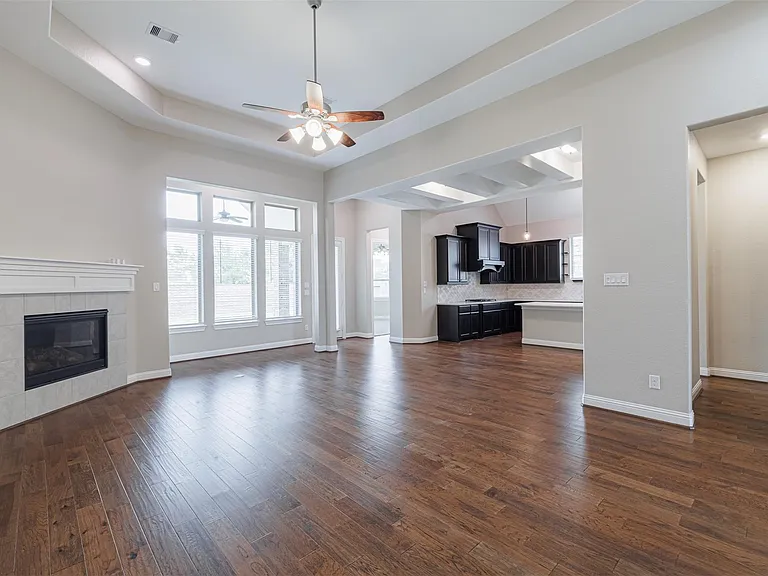 1803 Pepper Grove Ln — Photo 4