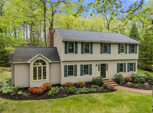 65 Howard St, Paxton, MA 01612