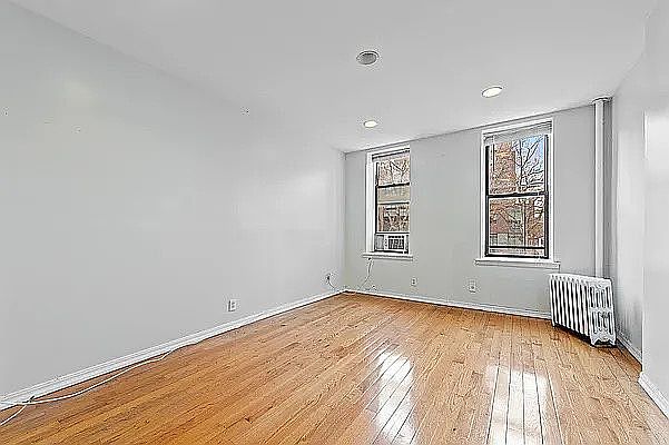 1st image of 2254 1st Ave #2A