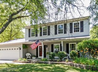 1925 Wellington Ct, Naperville, IL 60565