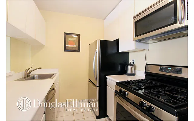 Rented by Douglas Elliman | media 87