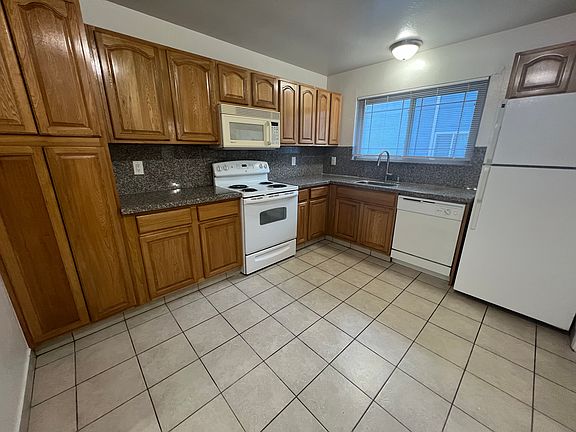 3rd image of 3524 Farm Hill Blvd APT 12