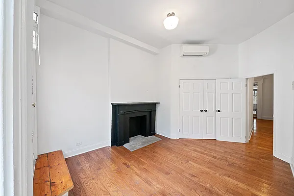 Rented by M.Woods & Associates | media 30