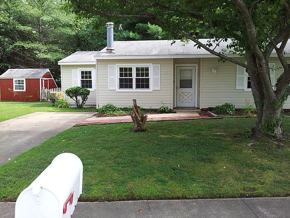 2nd image of 831 Arondale Cres