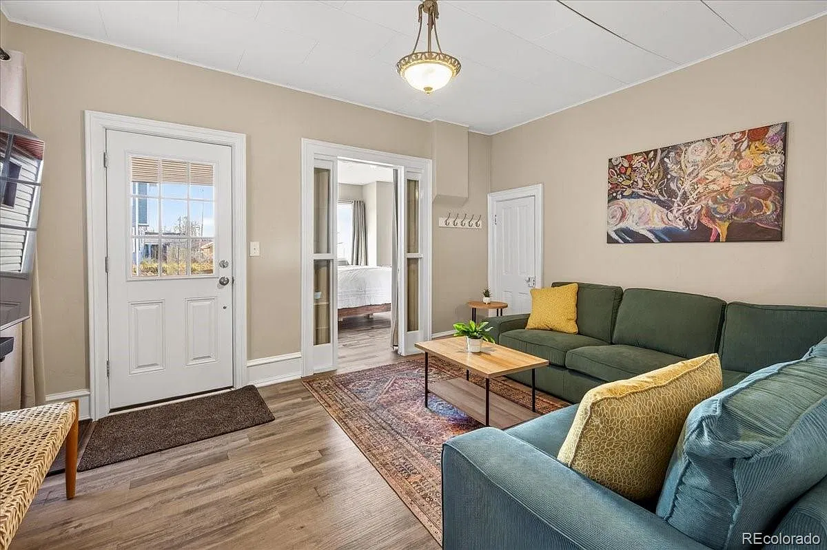 3 bed, 1648 sqft, $2,400 — Photo 4