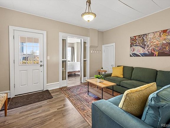 3rd image of 136 W 6th Street