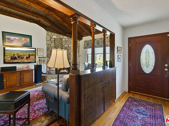 2nd image of 2801 Nichols Canyon Pl