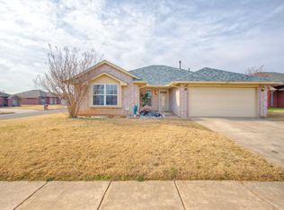 2345 Serenade Dr, Midwest City, OK 73130