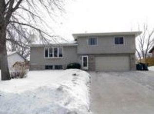 878 97th Ave NE, Blaine, MN 55434