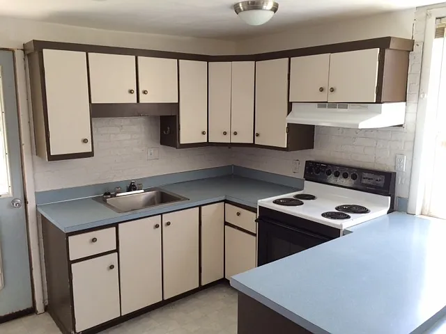 1106 N B St — Photo 6