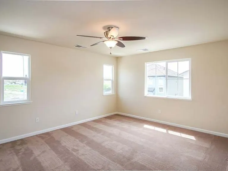 290 Slate Ave — Photo 18