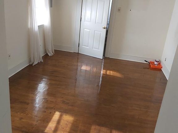 4th image of 730 N 2nd St Floor 2