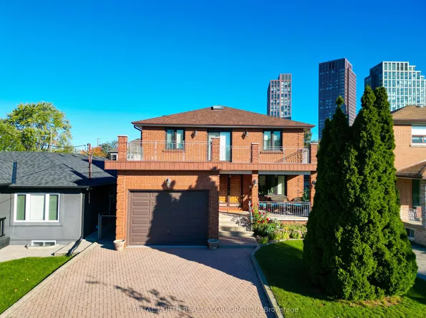 30 Cartwright Ave, Toronto, ON M6A 1T7