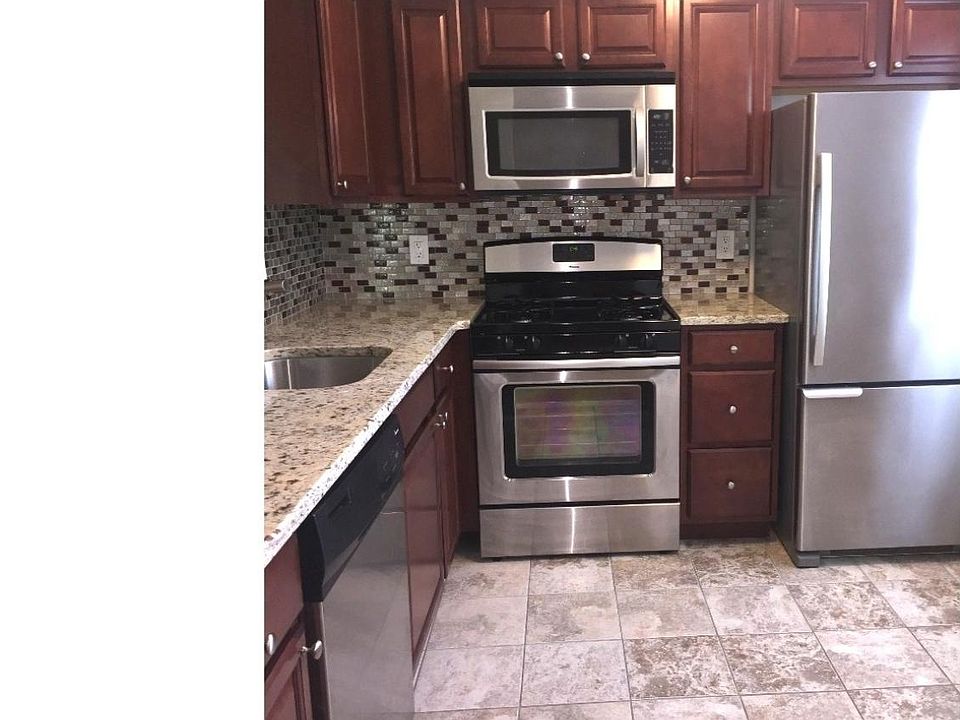 1st image of 1006B Oswego Ct #1006