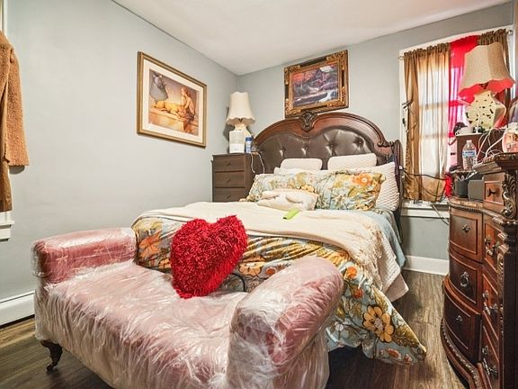 2nd image of 413 Beardsley Ave #1