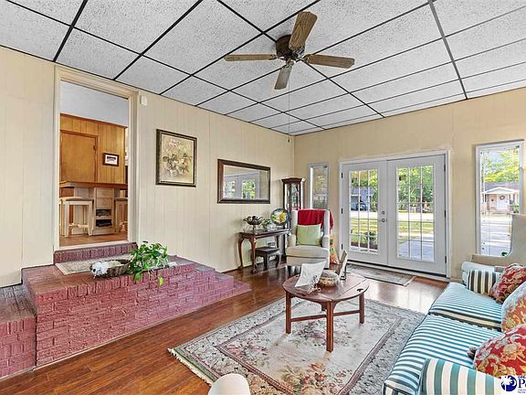 4th image of 207 Westford Rd