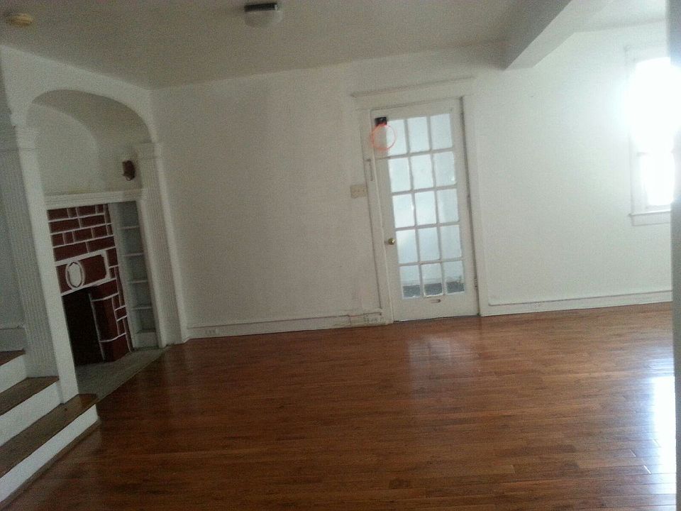 2nd image of 127 Long Ln