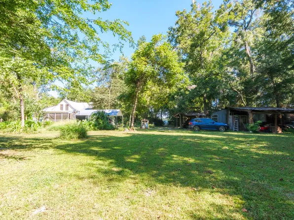 9174 232nd St, O'Brien, FL 32071