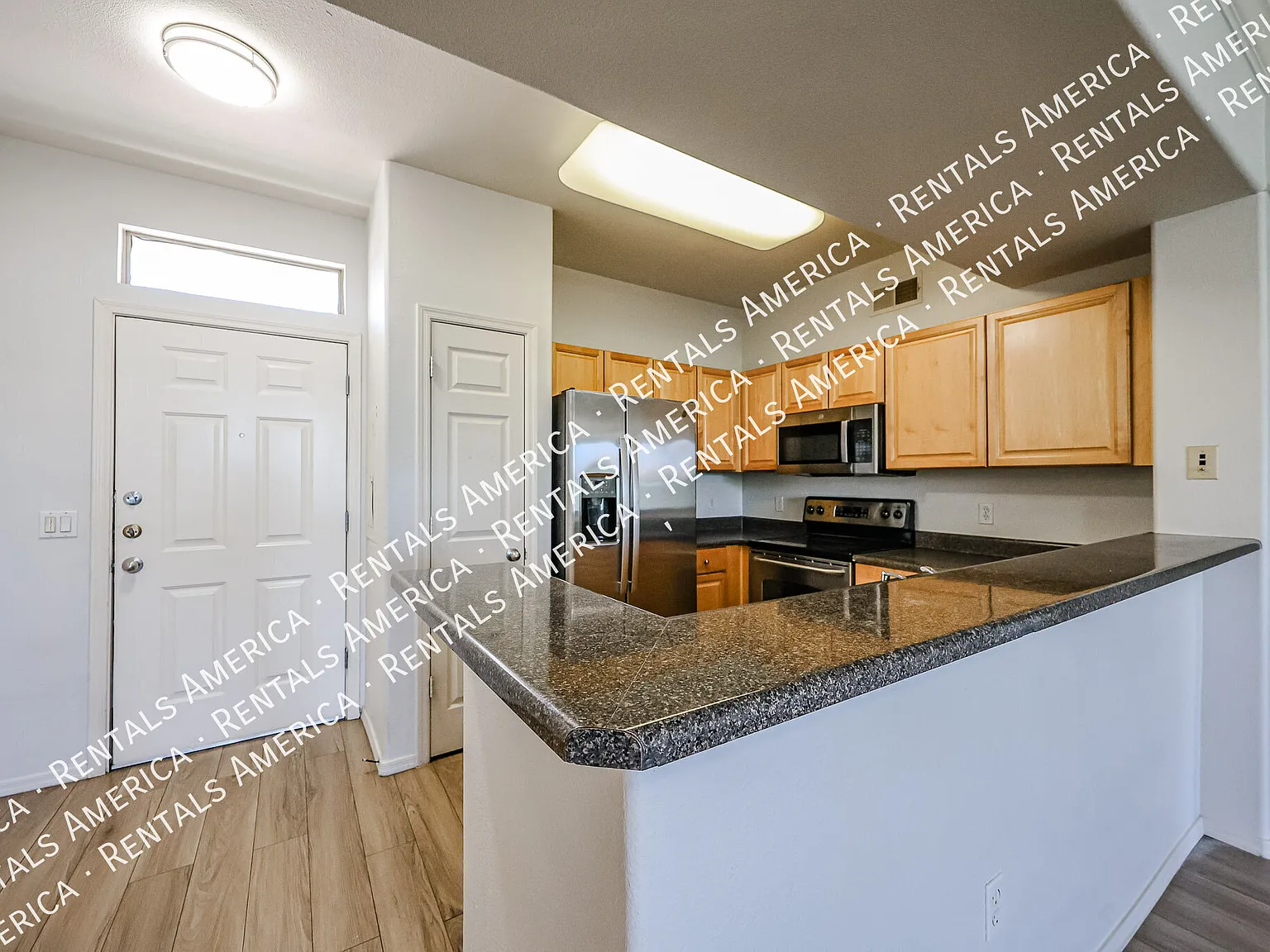 Scottsdale Greyhawk 2 BR/2 BA Condo w/ 1-car garage — Photo 4