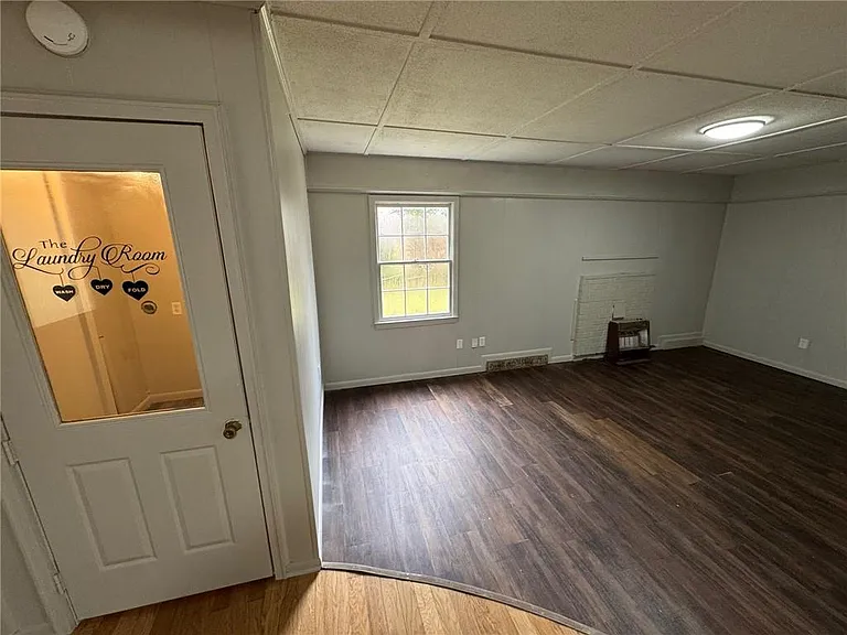 4734 Clarendon Dr — Photo 17
