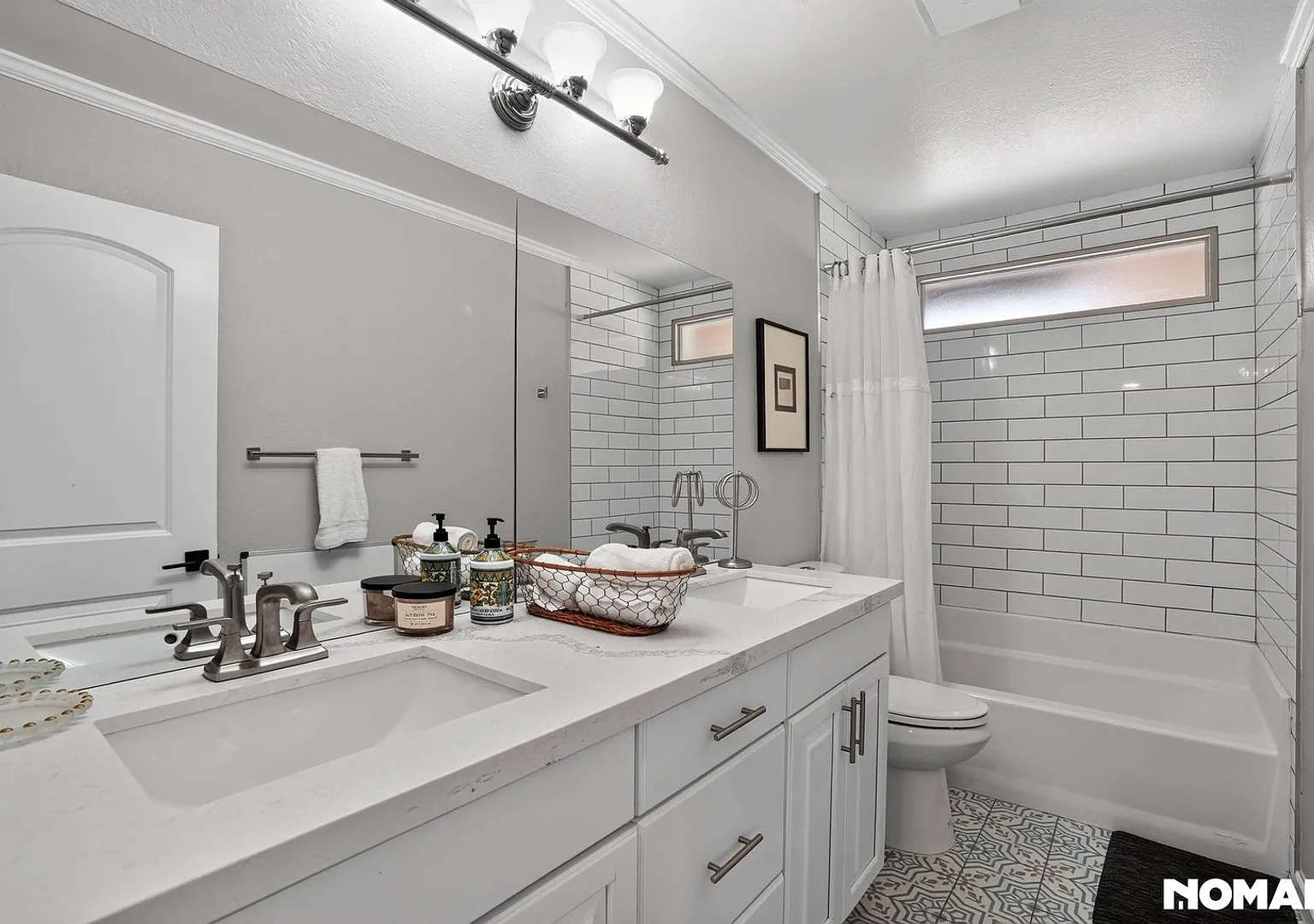 Beautifully decorated and well appointed four bedroom two bath home in a quiet and safe neighborh... — Photo 4